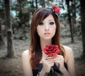 pic for girl and a red rose 